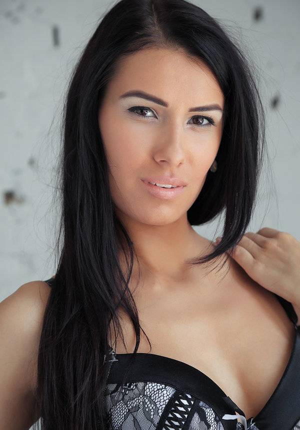 Полина, 28